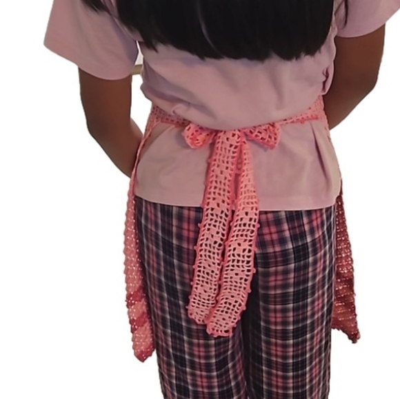 Hand Crafted Kitchen Crochet Apron Pink Vintage Cottagecore Floral open stitch - Picture 5 of 17